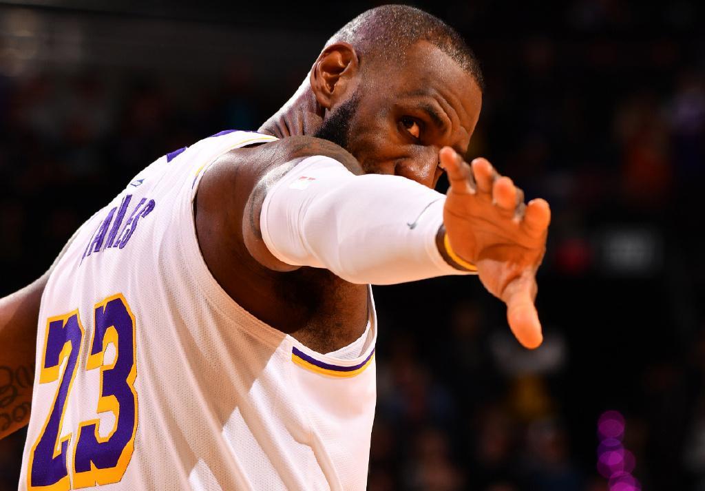 开云-爱游戏-湖人重心转向东契奇，詹姆斯真要走？真相：从未申请过交易