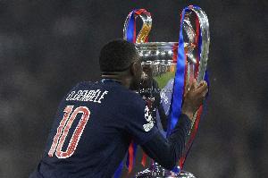 法媒：巴黎庆祝夺冠期间，火灾692起，559人被捕，目前两人死亡