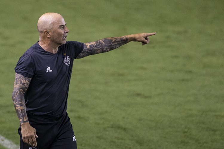 开云-爱游戏-桑保利谈未接手桑托斯：我要求签下3名新援，俱乐部无力承担费用