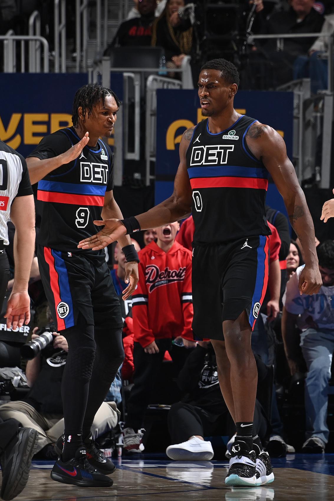 开云-爱游戏-哪些球队将低于预期？健康问题困扰独行侠 马刺主帅&amp;amp;投射或成短板